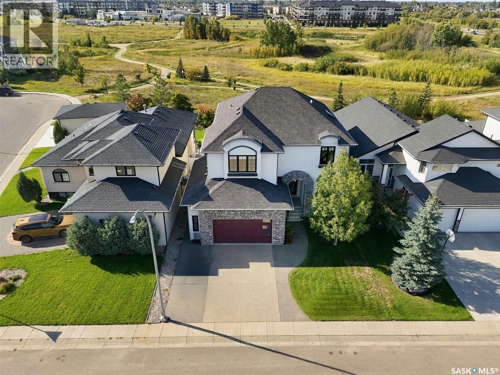 Property Photo:  323 Hastings Lane  SK S7V 0C8 