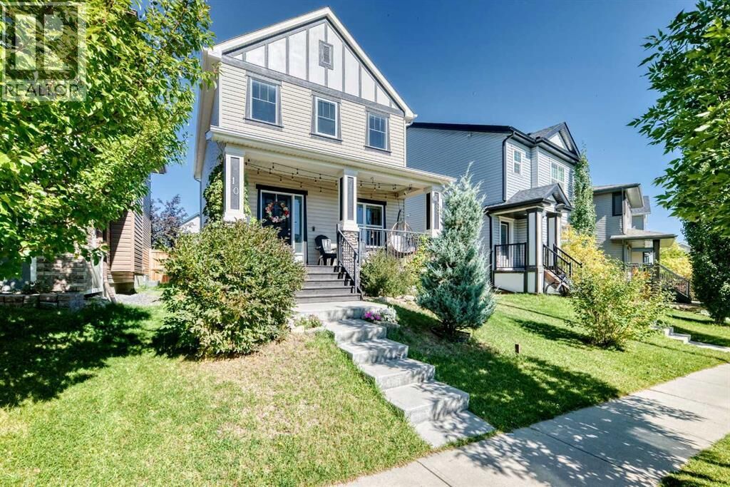 Property Photo:  10 Reunion Grove Northwest  AB T4B 0Z7 