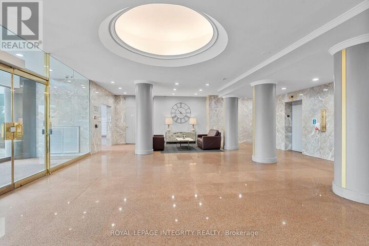 Property Photo: 545 St. Laurent Boulevard 302 ON K1K 4H9