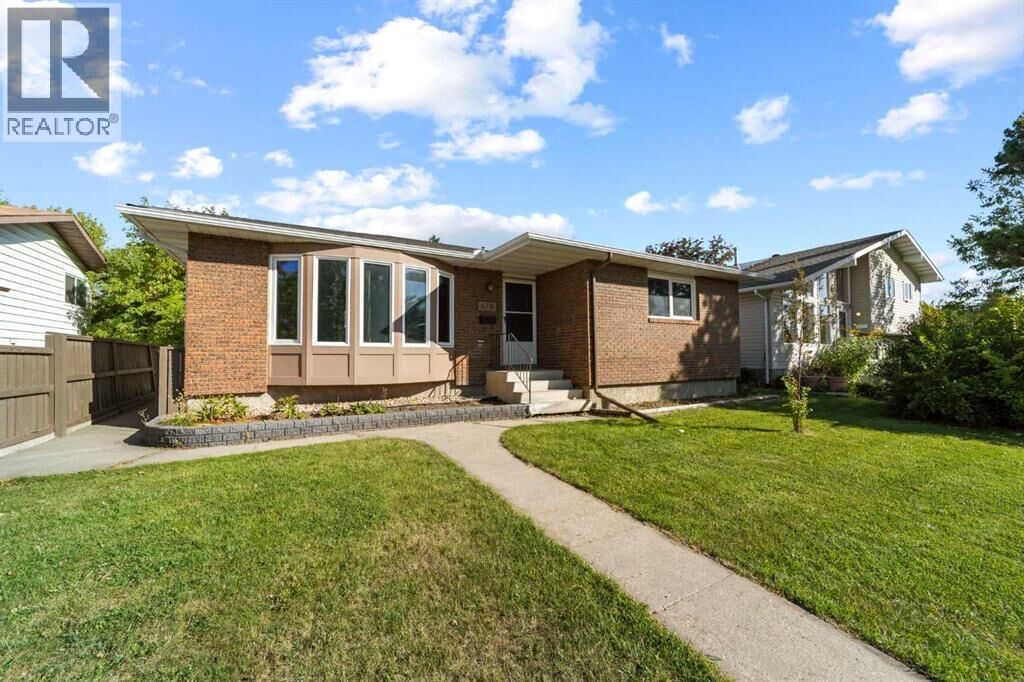 Property Photo:  6218 34A Avenue  AB T6L 1E4 