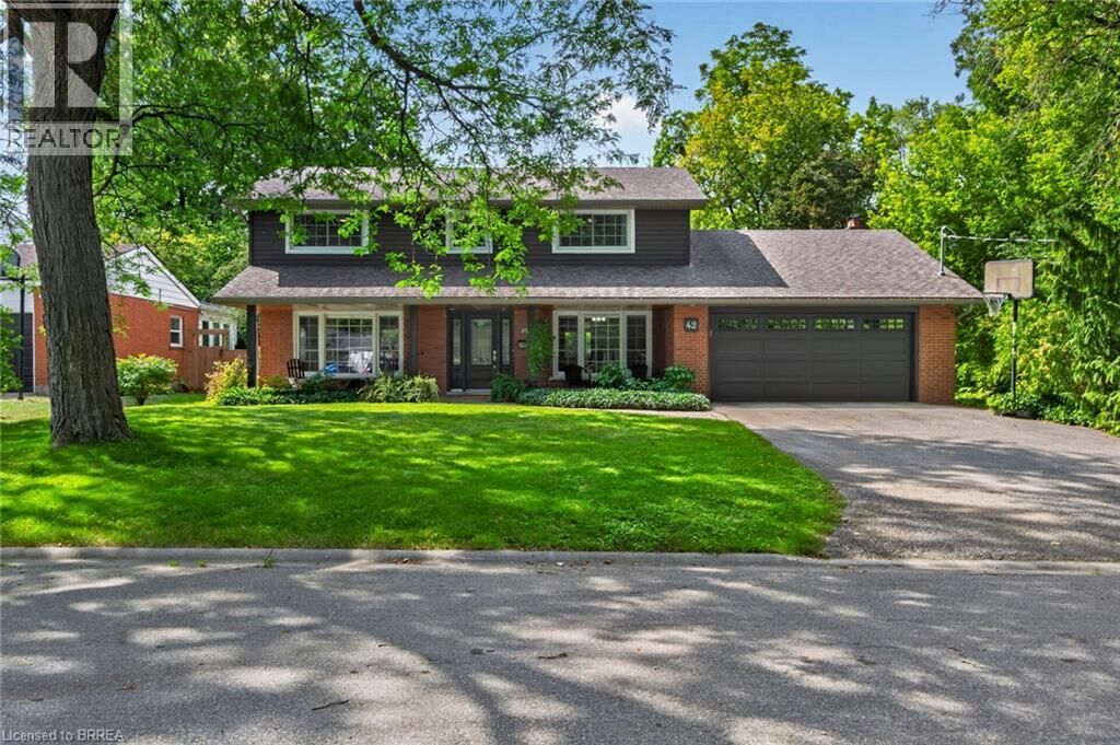 Property Photo:  42 Robinson Avenue  ON N3S 6X5 