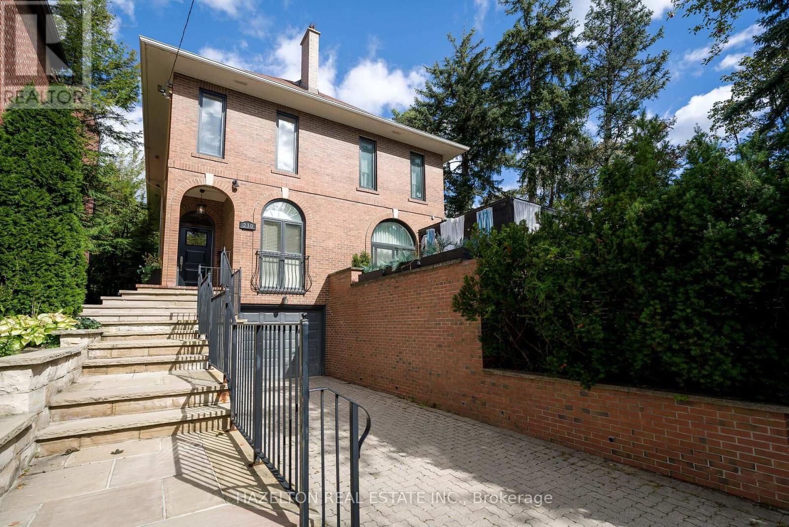 Property Photo:  230 Glen Road  ON M4W 2X3 