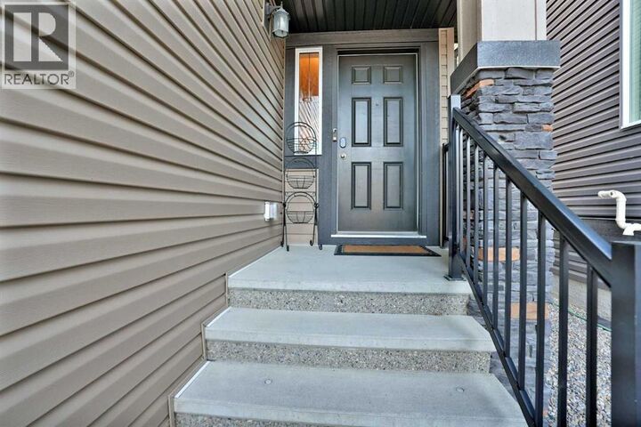 Property Photo:  132 Nolanhurst Crescent Northwest  AB T3R 0Z4 