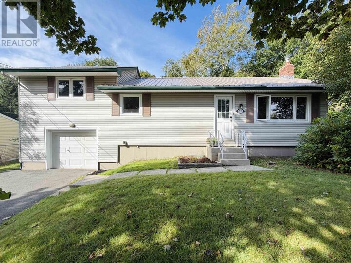Property Photo:  27 Parkcrest Drive Drive  NS B2Z 1M1 