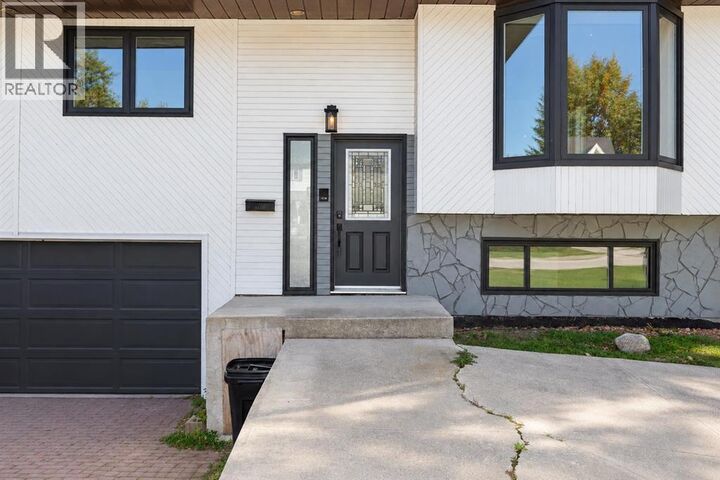 Property Photo:  27 Gregson Crescent  AB T4P 2K3 