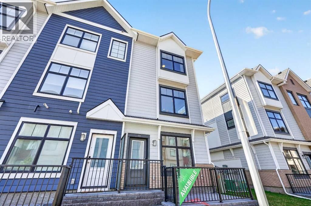 Property Photo: 133 Mahogany Gardens Southeast AB T3M 2Z5