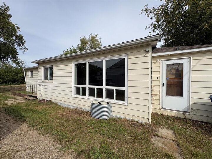Property Photo: 338 Ash Avenue MB R0L 1P0