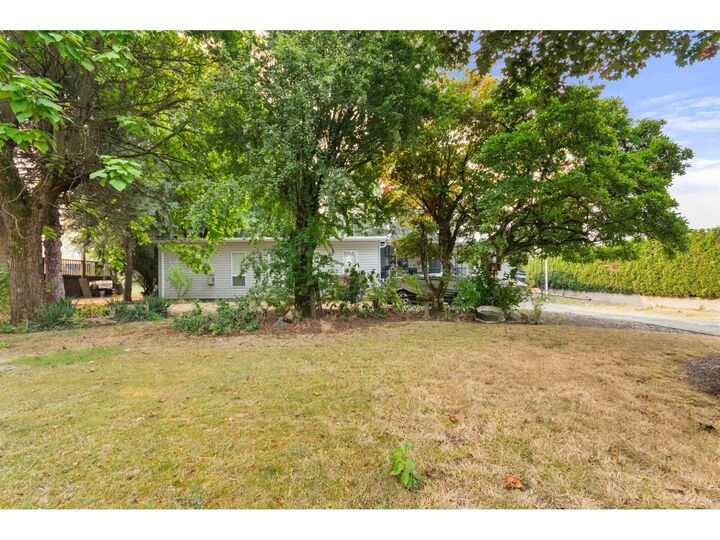 Photo de la propriété: 44840 Keith Wilson Road BC V2R 3J9