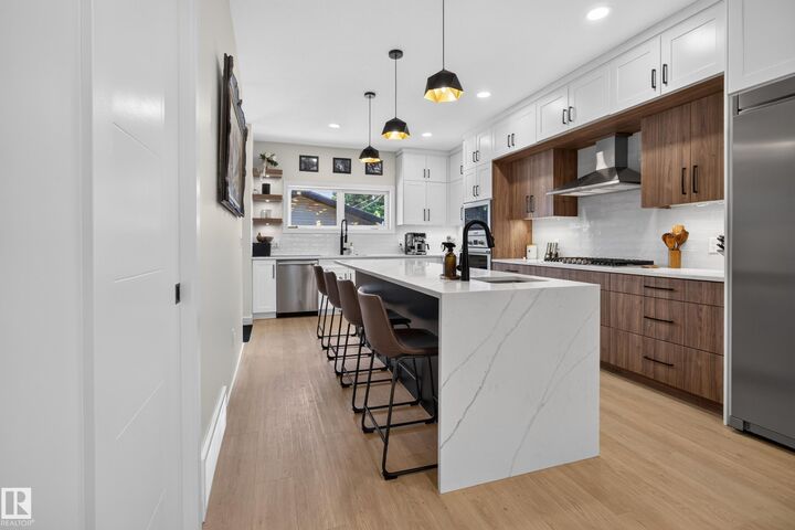 Property Photo:  9333 148 Street NW  AB T5R 1A5 