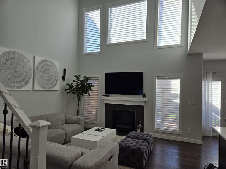 Property Photo:  15883 13 Avenue SW  AB T6W 2H5 