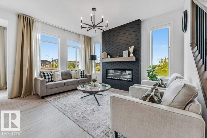 Property Photo:  6921 54 Avenue  AB T4X 2Z7 