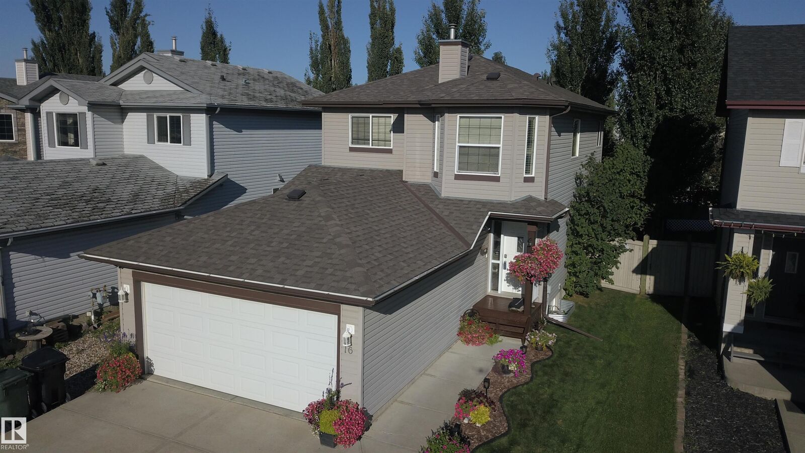 Property Photo:  16 Lawson Boulevard  AB T7X 4P1 