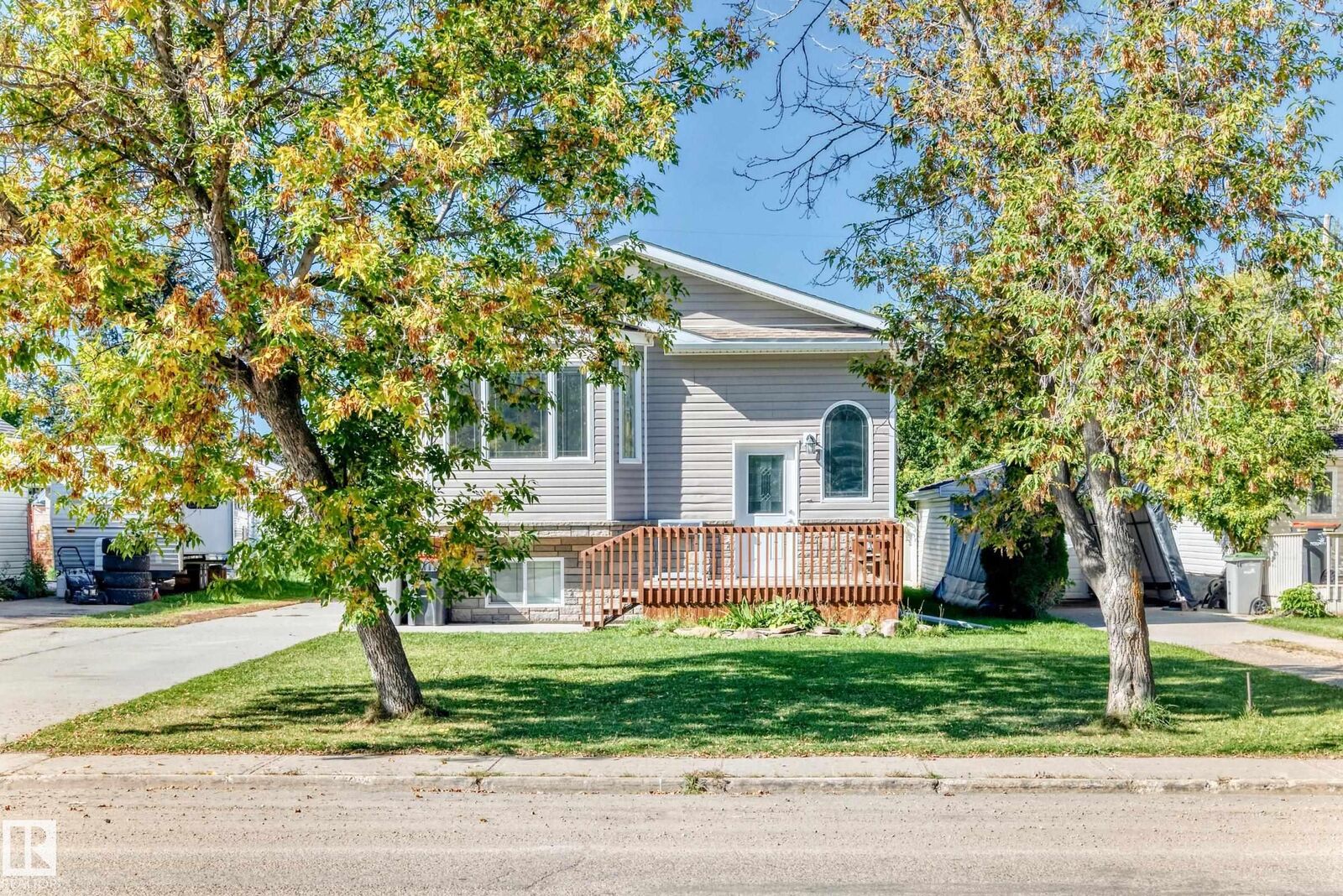 Property Photo:  5226 52 Street  AB T0C 2P0 