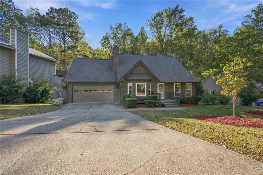 Property Photo: 10995 Indian Village Drive GA 30022