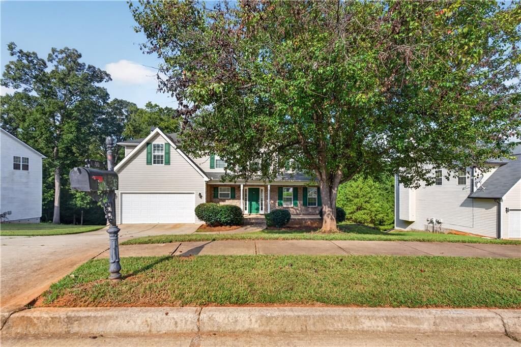 Property Photo: 40 Cliff View Drive GA 30016