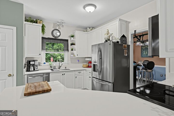 Property Photo:  12 Oak Park Place  GA 31405 