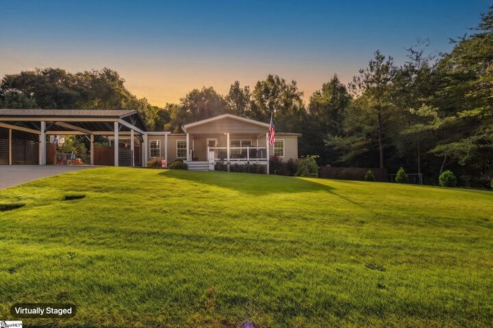 Property Photo:  107 Fielding Lane  SC 29644-5016 