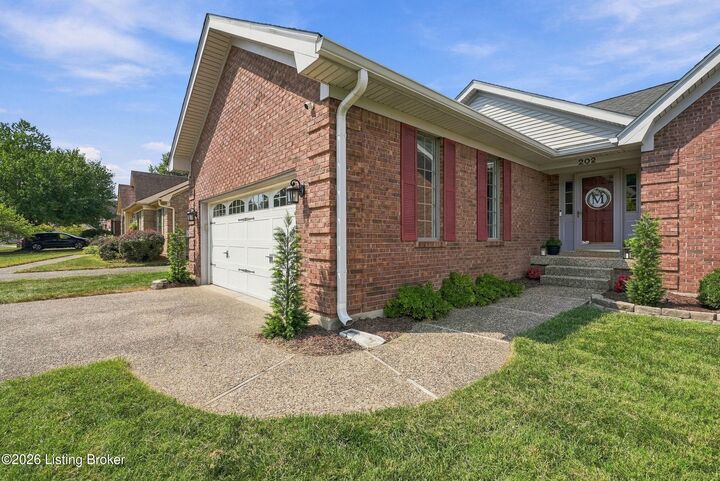 Property Photo:  202 Declaration Dr  KY 40214 