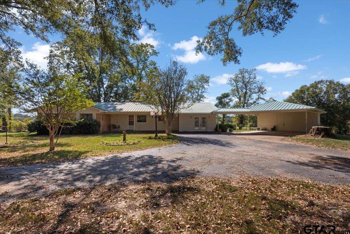Property Photo: 6686 S Fm 225 TX 75654