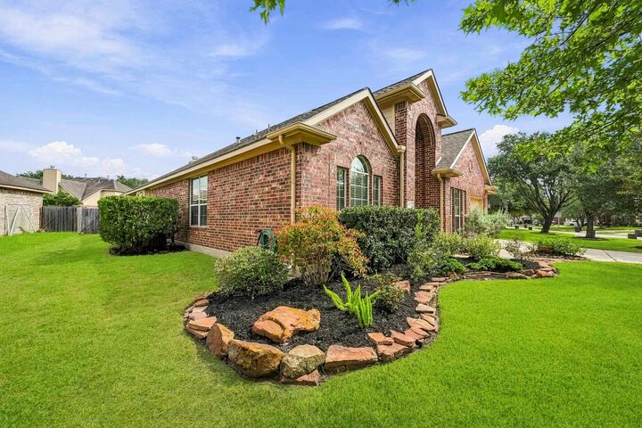 Property Photo: 9202 Fernwillow Drive TX 77379