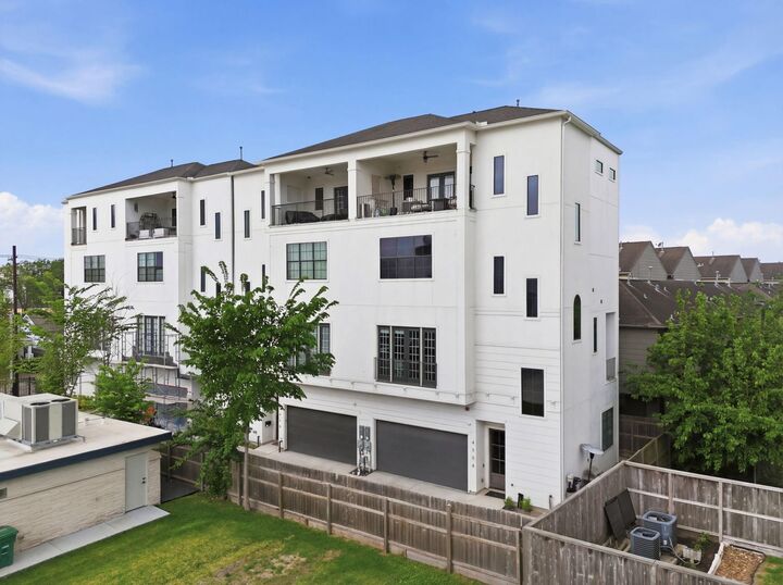 Property Photo: 4306 Center Street TX 77007