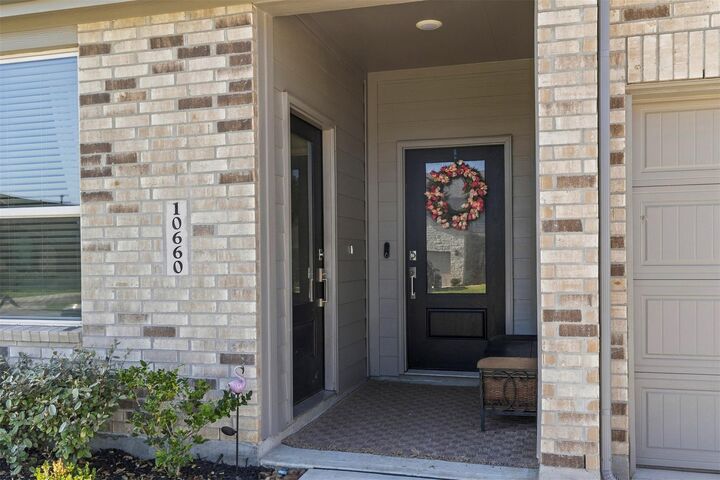Property Photo: 10660 Ellerston Road TX 77327