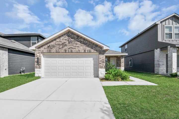 Property Photo:  1930 Legacy Hills Drive  TX 77067 