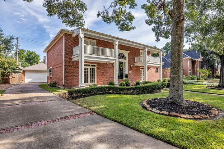 Property Photo: 2018 Island Oak Street TX 77062