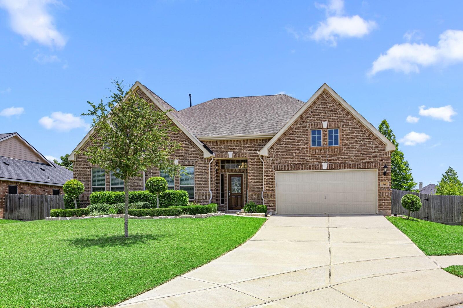Property Photo: 90 Rivercove Lane TX 77406