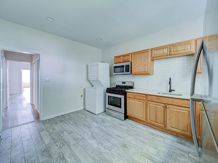 Property Photo:  193 Clerk St 2  NJ 07305 