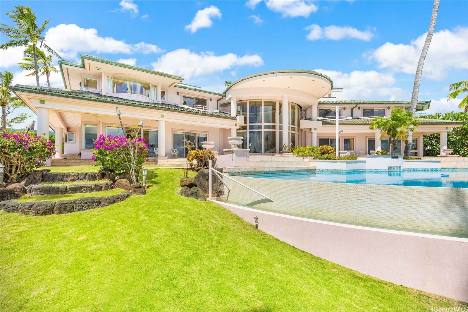 Property Photo:  509 Moaniala Street  HI 96821 