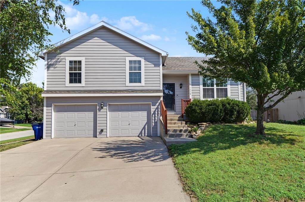 Property Photo:  1418 Redwood Drive  KS 66025 