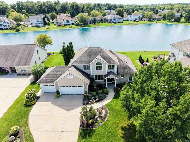 Property Photo: 9626 Sea View Cove IN 46835
