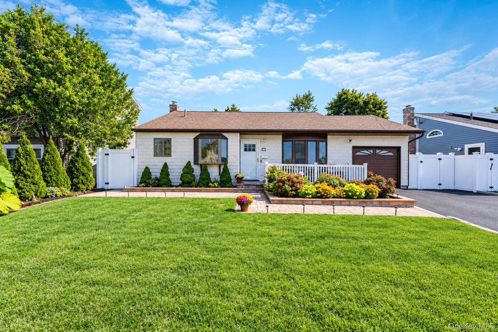 Property Photo: 833 N Fulton Avenue NY 11757