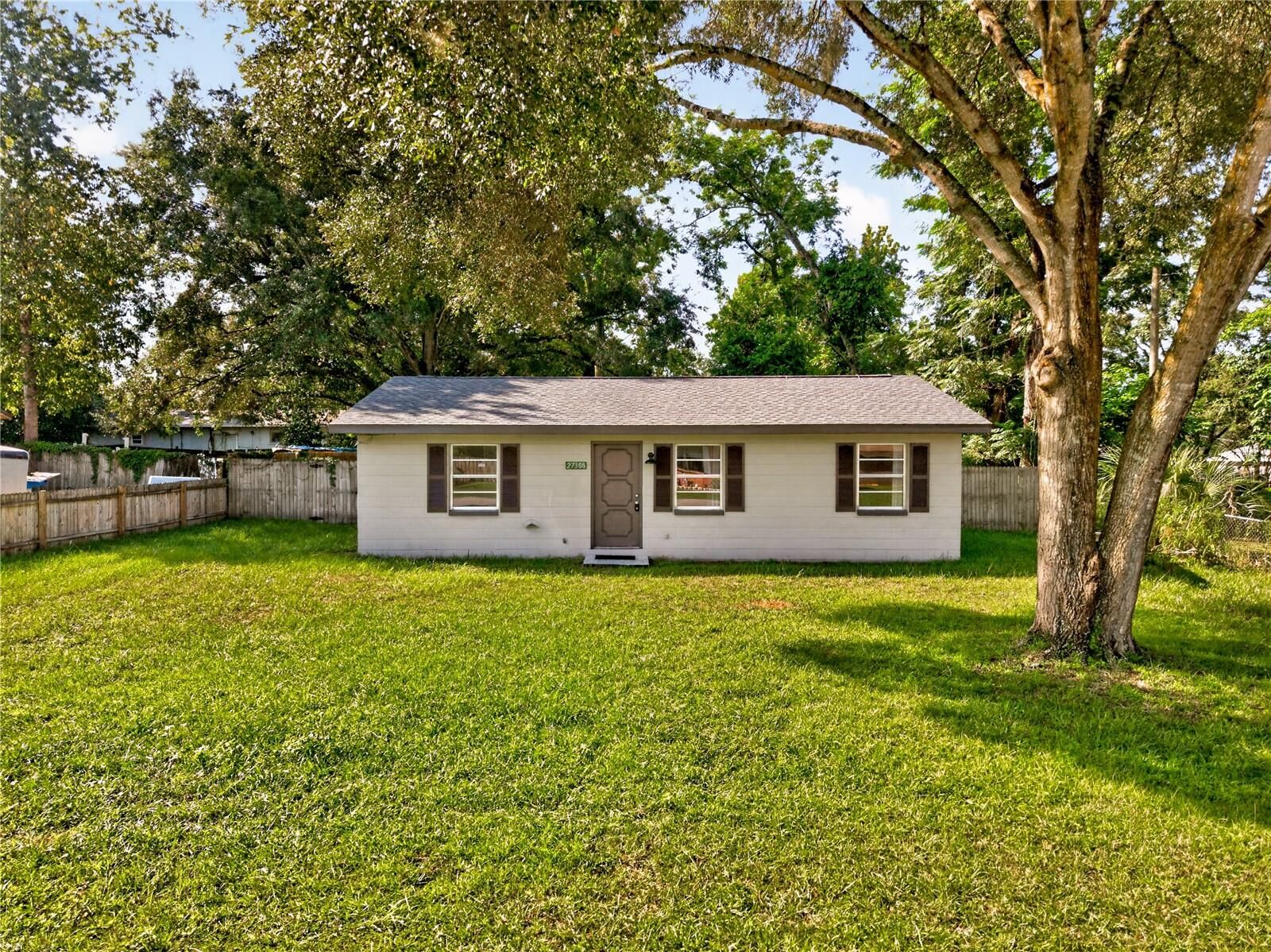 Property Photo:  27308 Flagler Avenue  FL 34602 