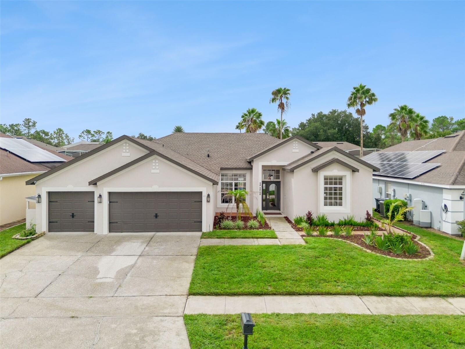 Property Photo:  111 Nottingham Way  FL 33897 