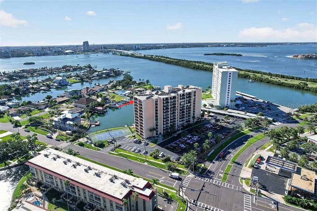 Property Photo: 51 Island Way 1100 FL 33767
