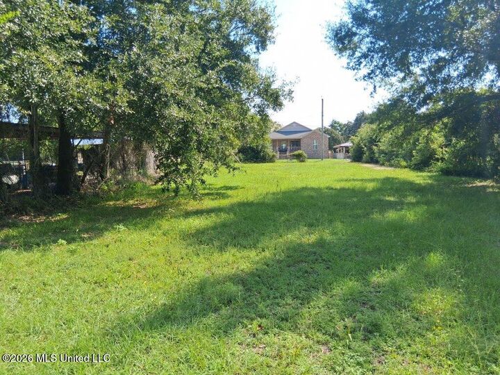 Property Photo:  161 Pine Street  MS 39530 