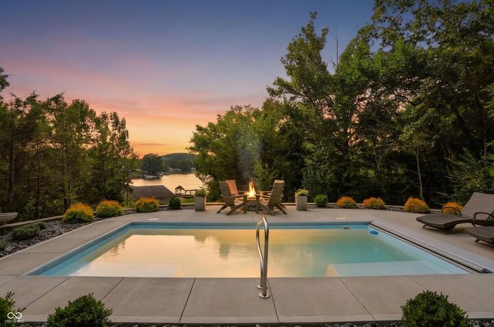 Property Photo:  279 E Lakeview Drive  IN 46164 