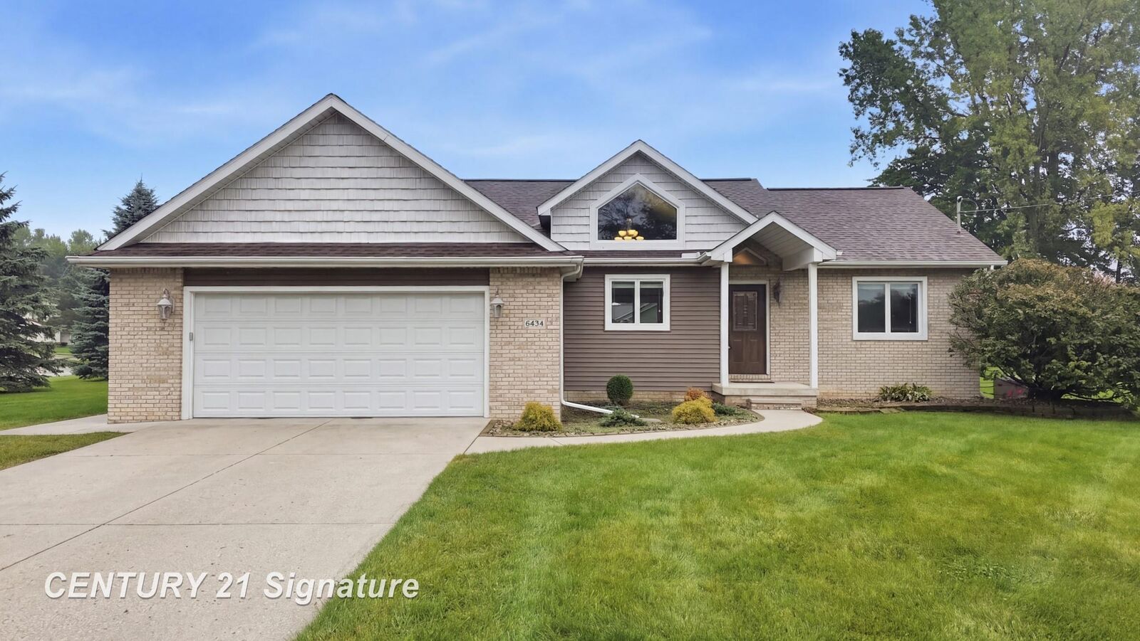 Property Photo:  6434 W Farrand Road  MI 48420-8242 