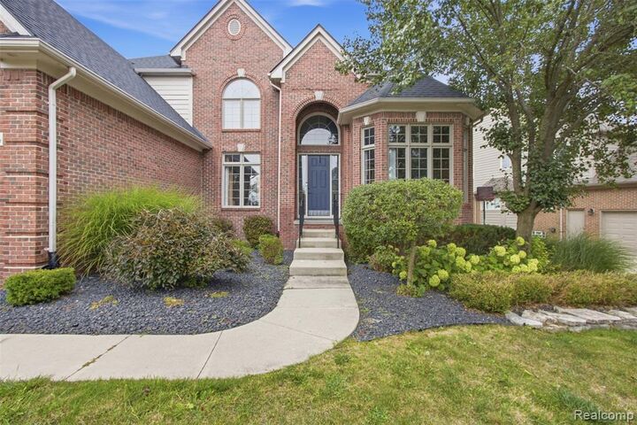 Property Photo: 55744 Lancewood Drive MI 48316 5808