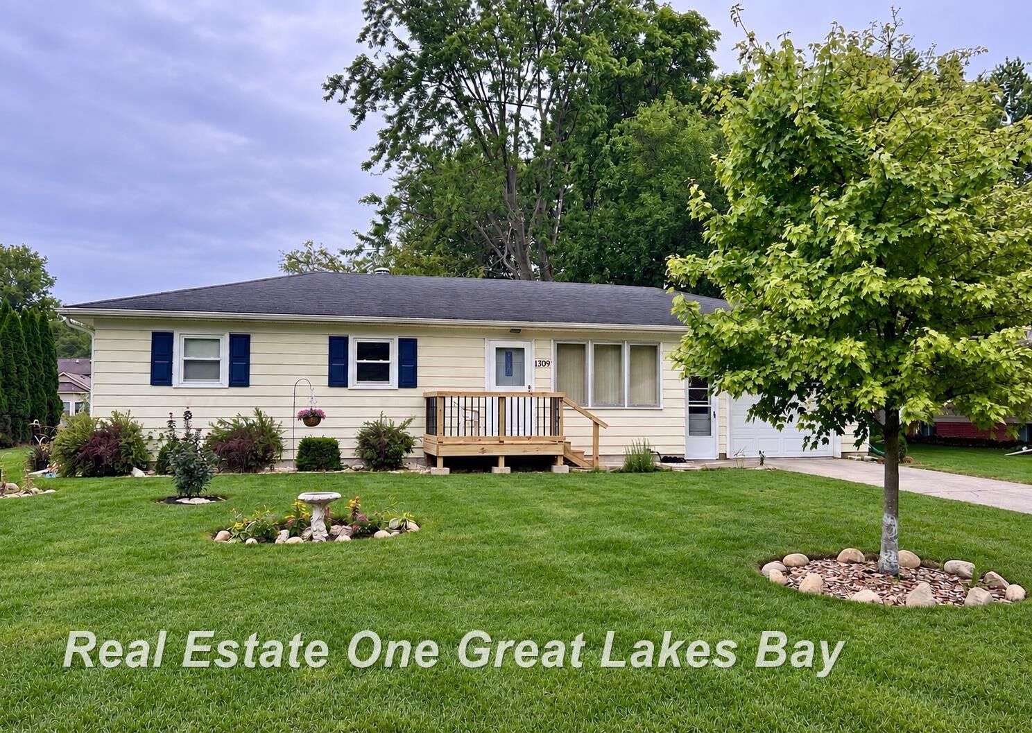 Property Photo:  1309 Leo Street  MI 48638 