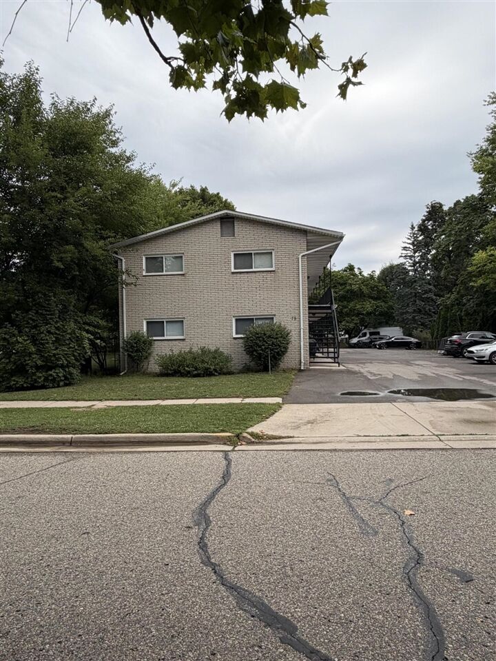 Property Photo: 75 S Liberty Street MI 48111-3917