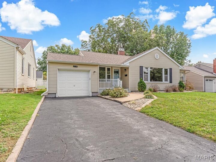 Property Photo:  218 W Liberty Street  IL 62236 