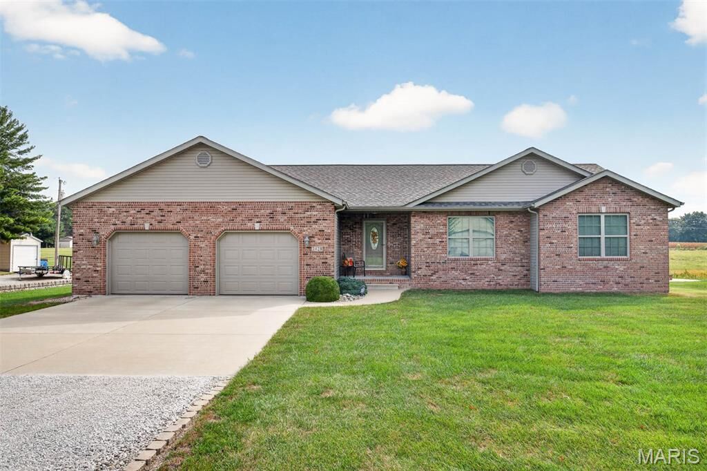 Property Photo: 3428 Pierland Drive IL 62249