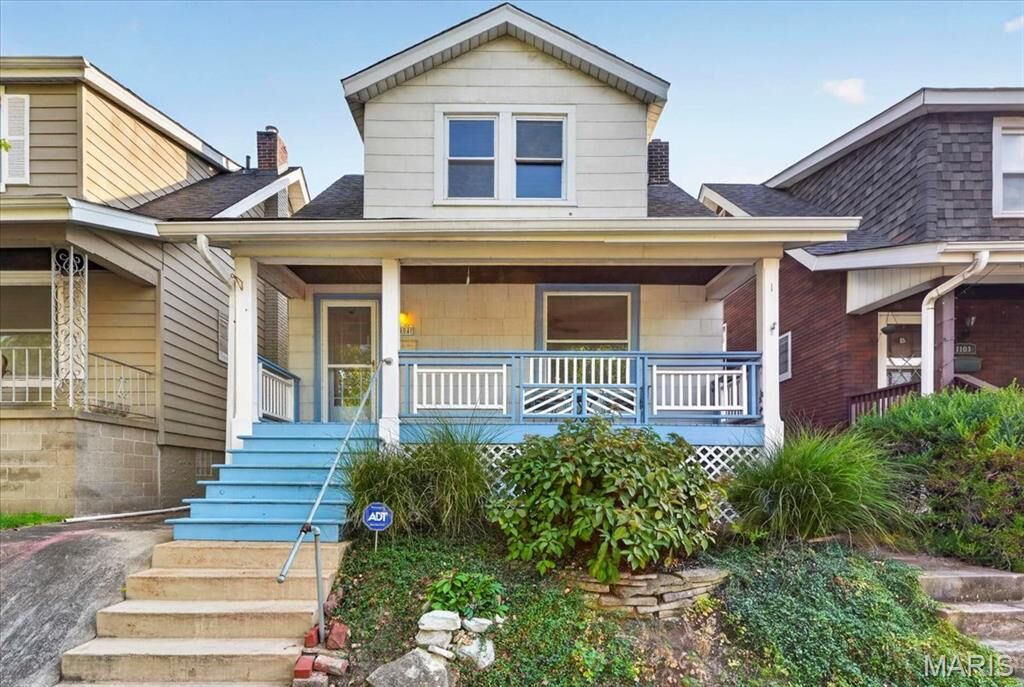 Property Photo: 4404 Osceola Street MO 63116
