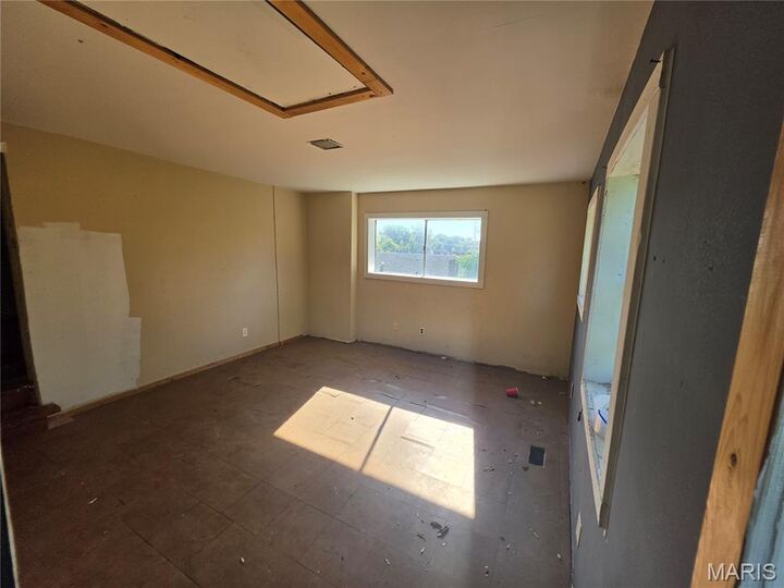 Property Photo: 6142 Sherry Avenue MO 63136