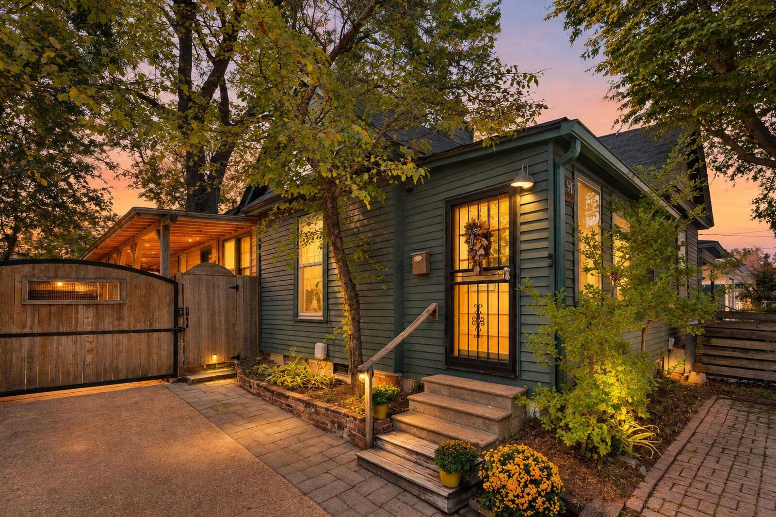 Property Photo:  917 Blythe St  TN 38104 