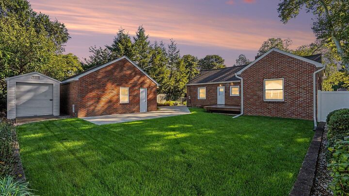 Property Photo:  714 S Durand Street  MI 49203 