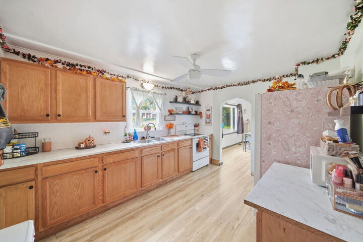 Property Photo:  111 Greenleaf Street  MI 49265 